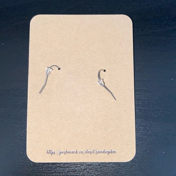 Red rose earrings - Picture 3 of 5